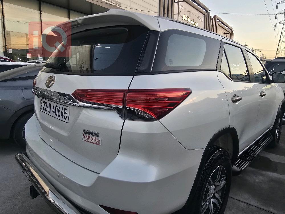 تۆیۆتا فۆرچێنەر